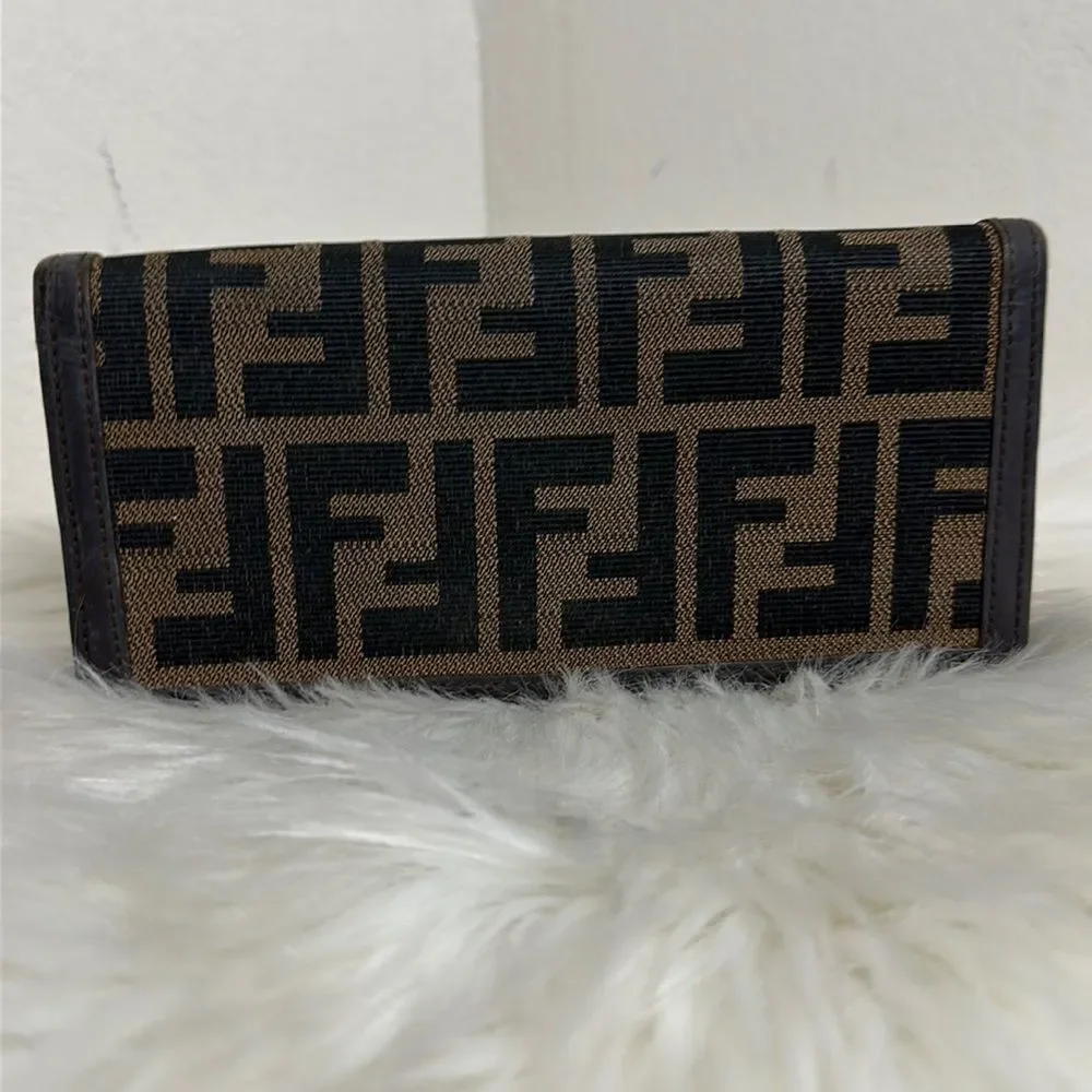 💯Authentic Fendi Long Wallet 🍀